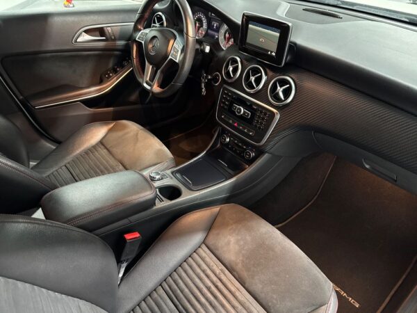 <span class="make">Mercedes-Benz</span><br/> A 180 AMG-Line NAVI-SHZ-AUT.-PDC – Bild 14