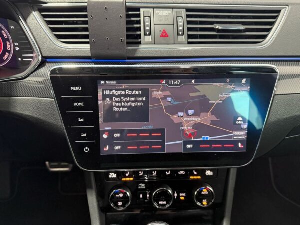 <span class="make">Skoda</span><br/> SuperbCombi Sportline CAM-SHZ-PANO-NAVI-SOUNDSYS – Bild 13