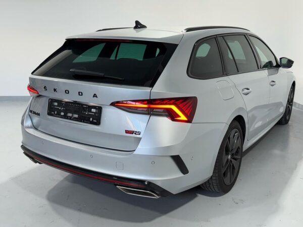 Skoda Octavia Combi RS NAVI-CAM-ACC-SHZ-APP – Bild 7
