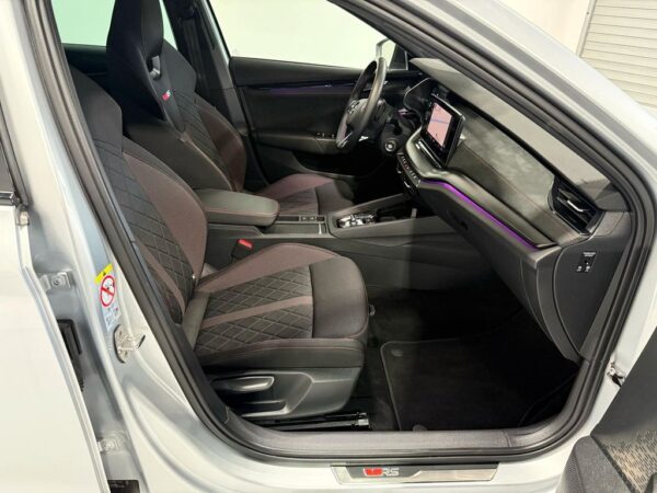 Skoda Octavia Combi RS NAVI-CAM-ACC-SHZ-APP – Bild 10