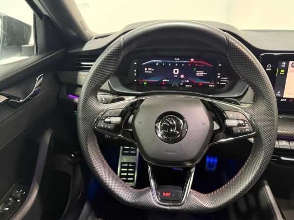 Skoda Octavia Combi RS NAVI-CAM-ACC-SHZ-APP – Bild 15