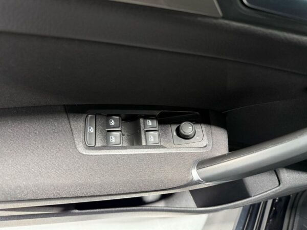 Volkswagen Touran Comfortline  DSG-SHZ-APP-7Sitze – Bild 21