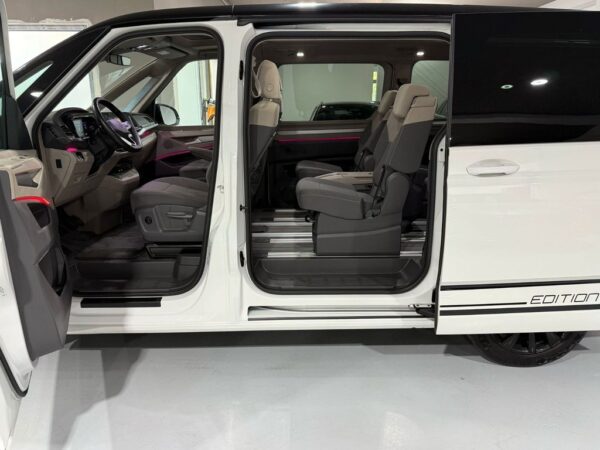 <span class="make">Volkswagen</span><br/> T7 Multivan LONG-NAVI-CAM-PANO-IQ.Light-Edition – Bild 9