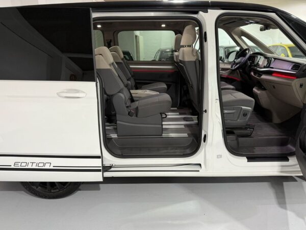 <span class="make">Volkswagen</span><br/> T7 Multivan LONG-NAVI-CAM-PANO-IQ.Light-Edition – Bild 10