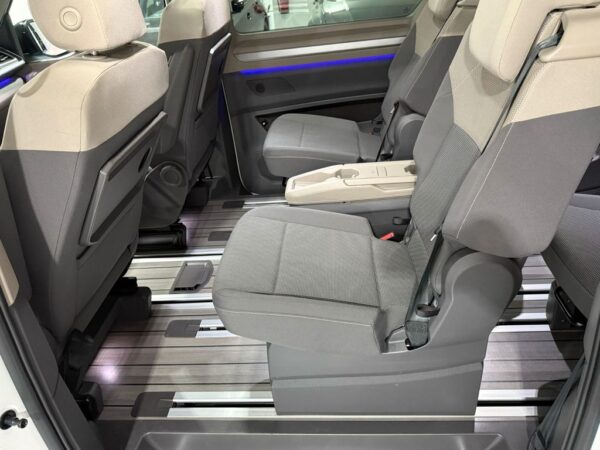 <span class="make">Volkswagen</span><br/> T7 Multivan LONG-NAVI-CAM-PANO-IQ.Light-Edition – Bild 23