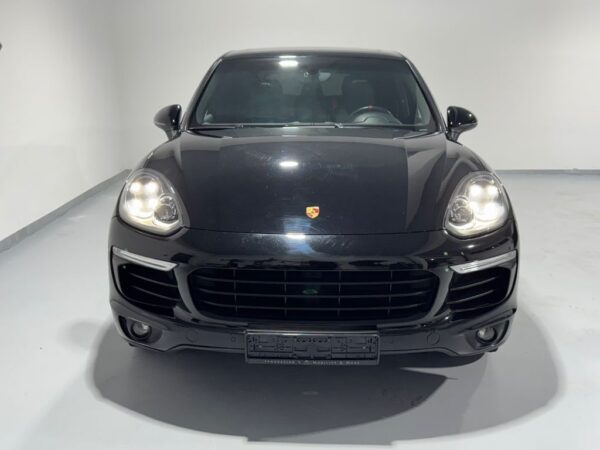 <span class="make">Porsche</span><br/> Cayenne NAVI-PANO-CAM-SHZ – Bild 3