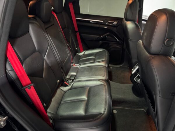 <span class="make">Porsche</span><br/> Cayenne NAVI-PANO-CAM-SHZ – Bild 15
