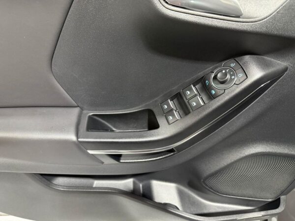 <span class="make">Ford</span><br/> Puma Hybrid ST-Line X AUT-SHZ-NAVI-CAM-APP-B&O – Bild 24