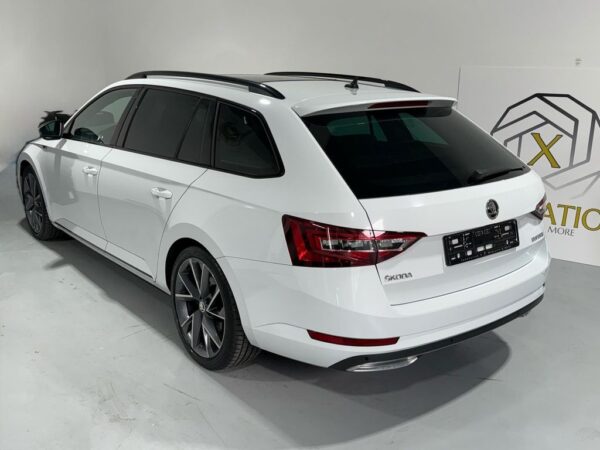 Skoda SuperbCombi Sportline CAM-SHZ-PANO-NAVI-SOUNDSYS – Bild 5