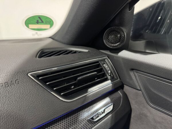 Skoda SuperbCombi Sportline CAM-SHZ-PANO-NAVI-SOUNDSYS – Bild 20