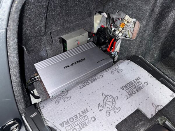 Skoda SuperbCombi Sportline CAM-SHZ-PANO-NAVI-SOUNDSYS – Bild 27