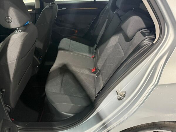 Volkswagen Golf VIII Lim. Life eTSI DSG-ACC-PDC-SHZ-NAVI – Bild 22