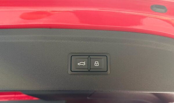 Audi RS3 Sportback 2.5 TFSI Quattro CAM360-NAVI-B&O – Bild 26