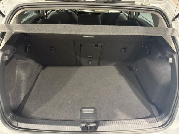Volkswagen Golf VIII Lim. Life eTSI DSG-ACC-PDC-SHZ-NAVI – Bild 25