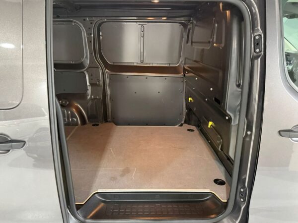 Toyota Proace L2H1 Kasten Meister NAVI-AHK-RFK-AUT – Bild 19